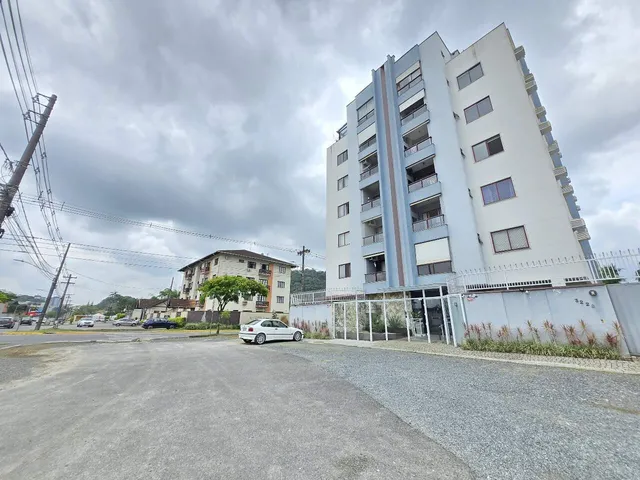 Imagem 7: Apartamento com 2 quartos e sacada com churrasqueira, localizado no Glória para