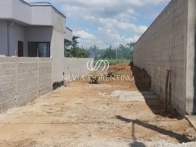 Imagem: O terreno possui 150m² de Área e está localizado em