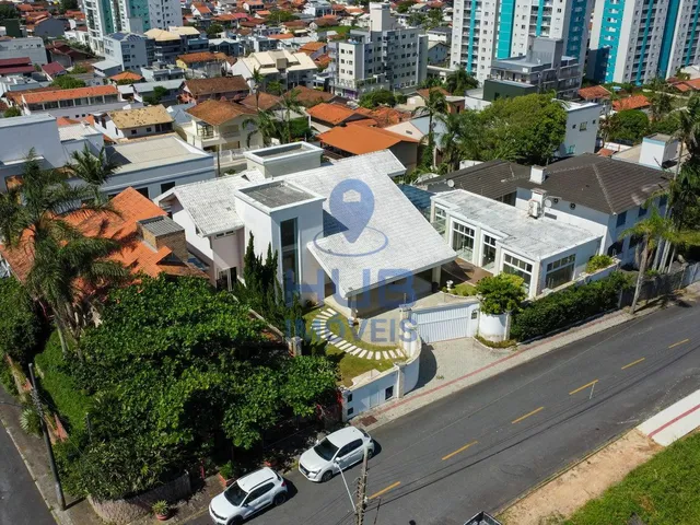 Imagem 4: Casa com 4 dormitórios à venda sendo 4 suítes, 327.0 m² por - R$ 6.000.000,00