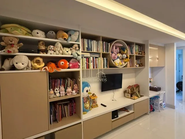 Imagem 2: Apartamento de Luxo à venda em Patamares com 4 quartos 4 suítes 2 salas 6 banheiros 4