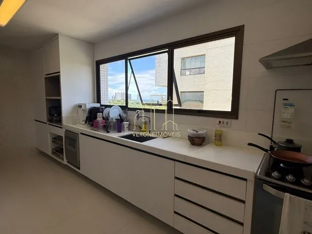Imagem 11: Apartamento de Luxo à venda em Patamares com 4 quartos 4 suítes 2 salas 6 banheiros 4