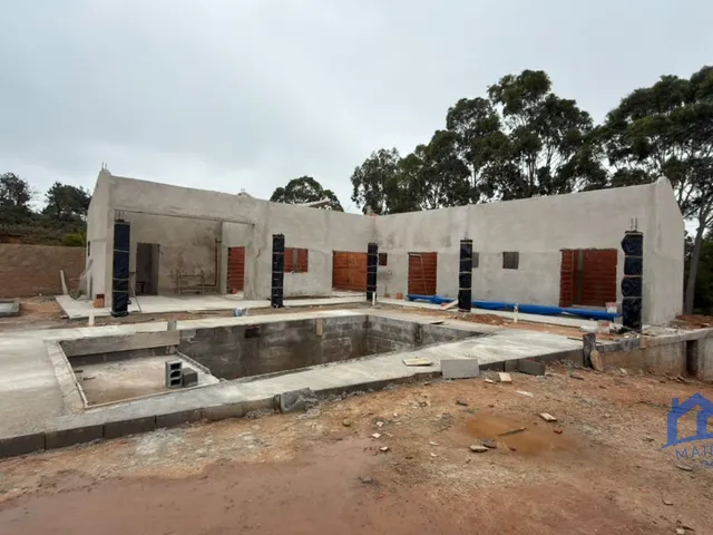 Imagem: Chácara com 3 Quartos e 2 Banheiros À