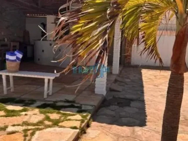 Imagem 5: CASA A 100M DO MAR COM 4 SUÍTES, PISCINA E ENERGIA SOLAR – PRÓXIMA À PEDRA DO CHAPÉU