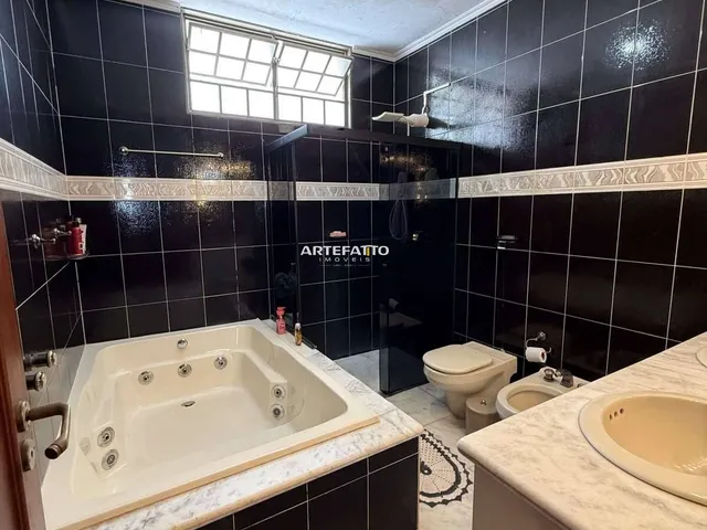 Imagem 4: Casa À Venda em Franca, São José, com 5 Quartos, 331,33M²