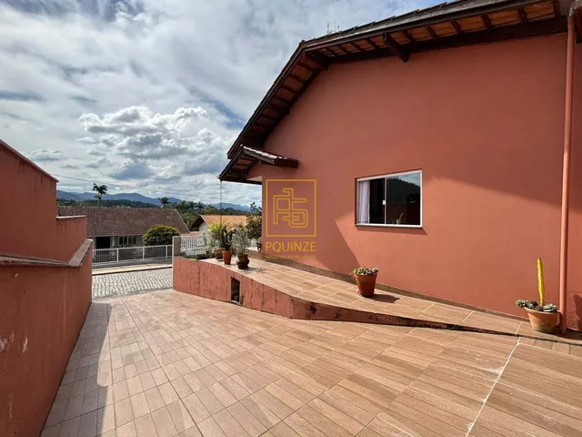 Imagem 12: Casa com edícula e amplo espaço externo no bairro das Capitais, em Timbó