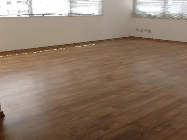 Imagem: Conjunto Comercial em São Paulo - São