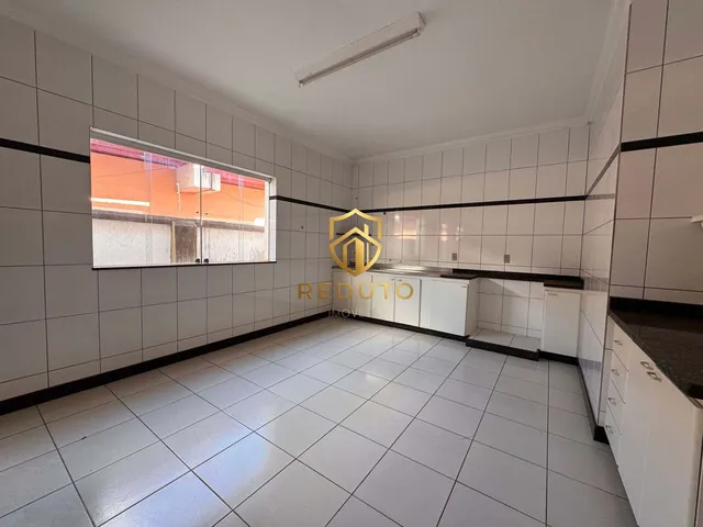 Imagem 3: Casa À Venda no Bairro Centro - Patos de Minas/Mg