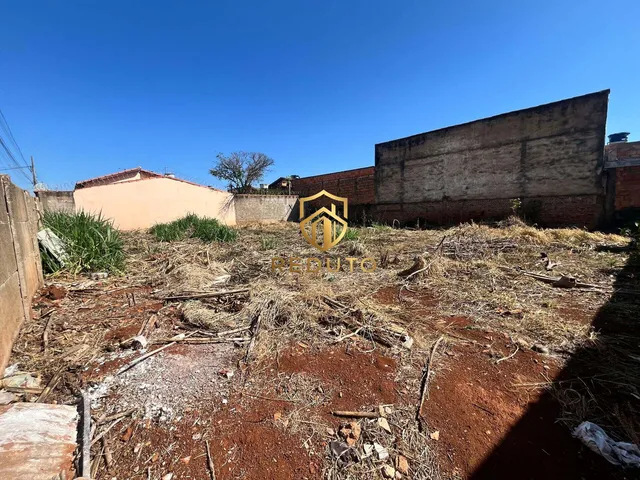 Imagem: Terreno à venda no bairro Vila Garcia