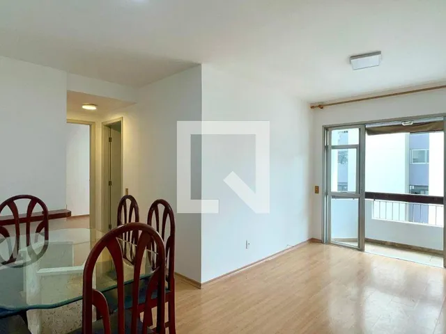 Imagem: Este encantador apartamento localizado no
