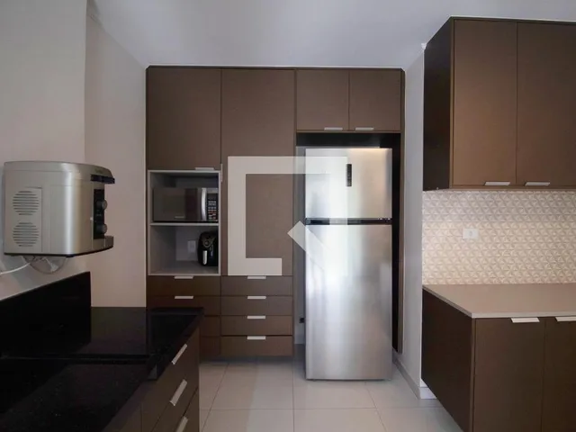 Imagem 5: Este espaçoso apartamento mobiliado está localizado no vibrante bairro de Pinheiros e