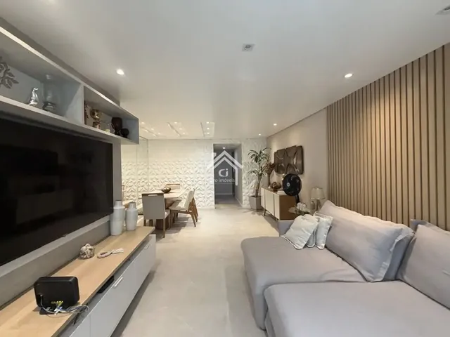 Imagem: Apartamento reformado de 4 quartos no condomínio