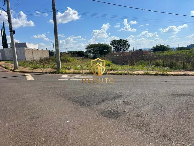 Imagem: LOTE À VENDA