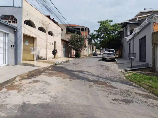 Imagem 2: Casa à venda em Montes Claros, Morrinhos, com 3 quartos, 275m²