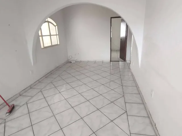 Imagem 3: Casa à venda em Montes Claros, Morrinhos, com 3 quartos, 275m²