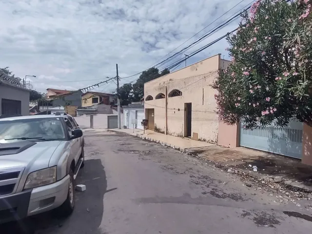 Imagem 4: Casa à venda em Montes Claros, Morrinhos, com 3 quartos, 275m²