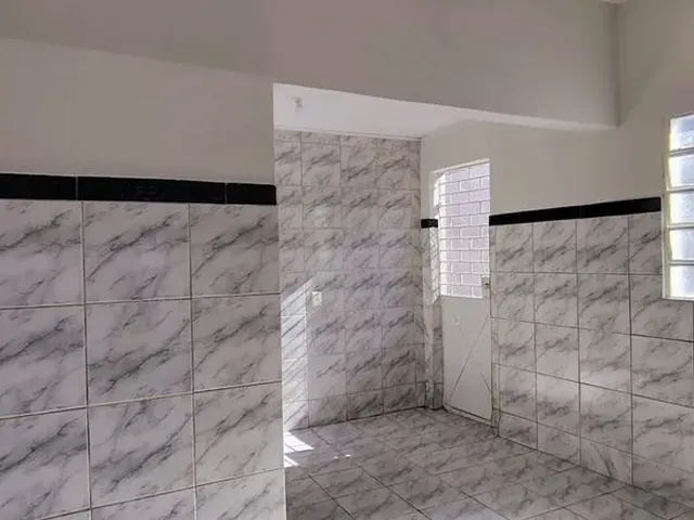 Imagem 7: Casa à venda de esquina na Ponta Grossa, 3/4, sala ampla, garagem e DCE, 323m2