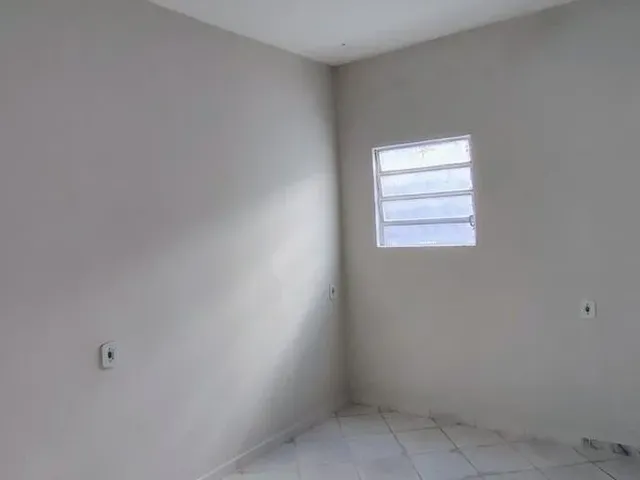 Imagem 10: Casa à venda de esquina na Ponta Grossa, 3/4, sala ampla, garagem e DCE, 323m2