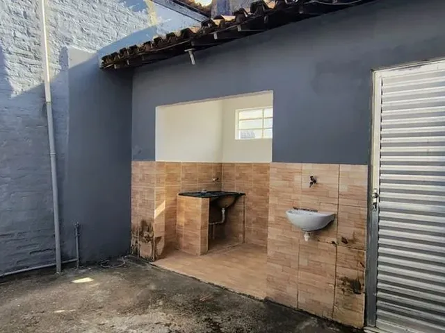 Imagem 11: Casa à venda de esquina na Ponta Grossa, 3/4, sala ampla, garagem e DCE, 323m2