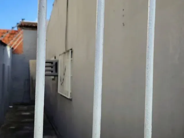 Imagem 13: Casa à venda de esquina na Ponta Grossa, 3/4, sala ampla, garagem e DCE, 323m2