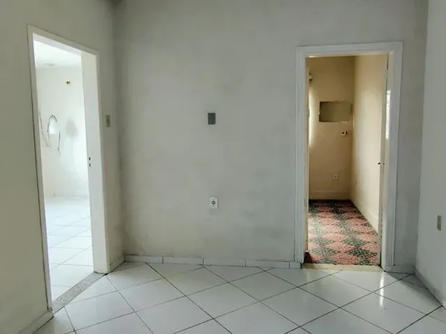 Imagem 14: Casa à venda de esquina na Ponta Grossa, 3/4, sala ampla, garagem e DCE, 323m2