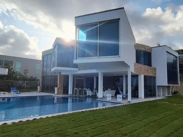 Imagem: Casa alto padrão, vista mar espetacular