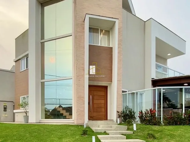 Imagem: A casa em condomínio possui 3 Dormitórios, 1 Suíte, 3