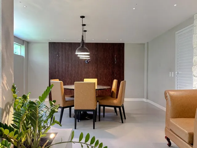 Imagem 2: Casa Duplex 4 quartos à Venda no Alphaville Jacuhy