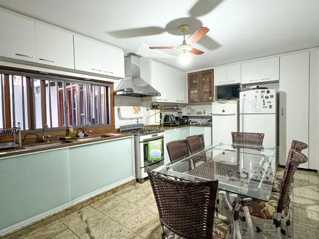 Imagem 12: Casa Duplex de 4 Quartos à Venda em Jardim Camburi, Vitória-ES! 308 m²