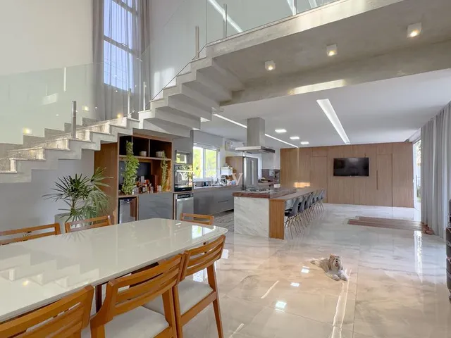 Imagem: Casa de Alto Padrão à venda 4 quartos