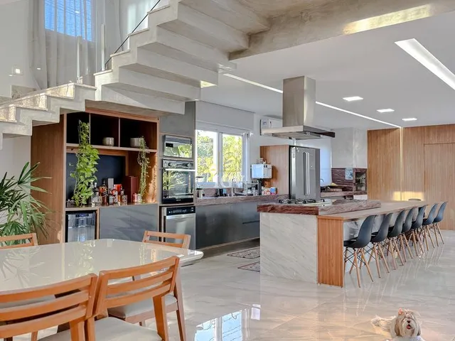 Imagem 12: Casa de Alto Padrão à venda 4 quartos – 390 m²
