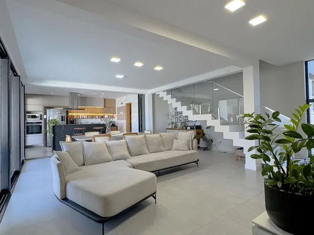 Imagem 4: Casa Duplex de Alto Padrão | 5 Quartos | 4 Suítes