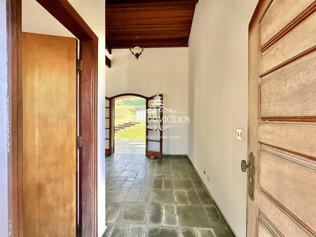 Imagem 8: Casa de Alto Padrão em Condomínio na Granja Viana II, Cotia-SP - 4 quartos, 1 suíte, 3