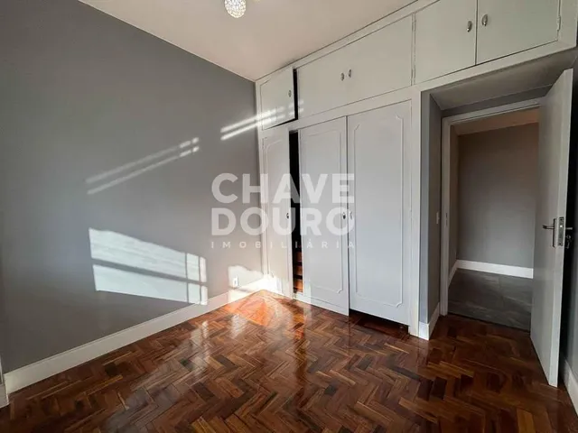 Imagem 2: Apartamento reformado de 2 quartos junto a faculdade UNIFESO