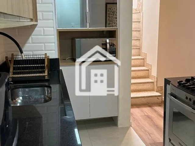 Imagem 3: Cobertura duplex mobiliada com 2 suítes, rooftop privativo e energia solar no Rio