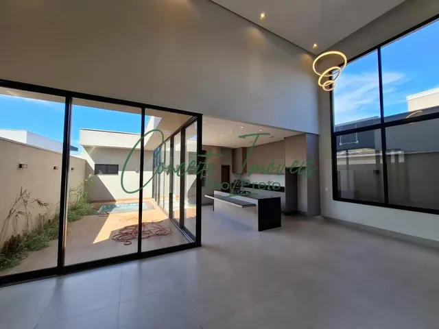 Imagem: A casa em condomínio possui 3 Dormitórios, 3 Suítes, 3