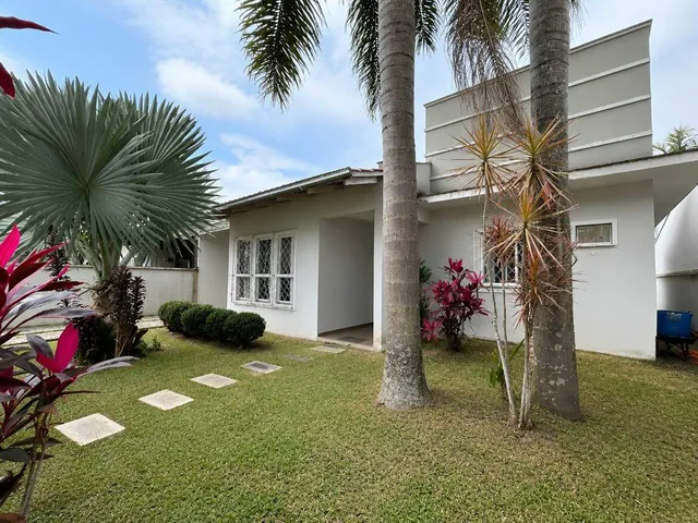 Imagem: Casa à venda, 3 quartos, 1 suíte, 2 vagas