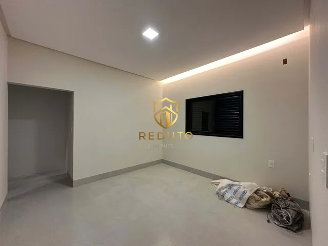 Imagem 2: Casa À Venda no Bairro Afonso Queiroz - Patos de Minas/Mg