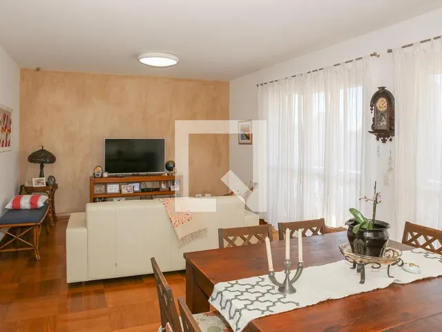 Imagem: Este espaçoso apartamento localizado no