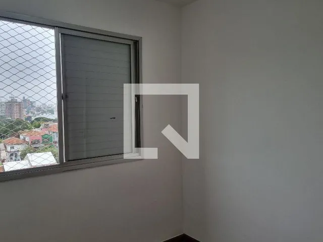 Imagem 13: Localizado na vibrante cidade de São Paulo, este apartamento oferece uma experiência de