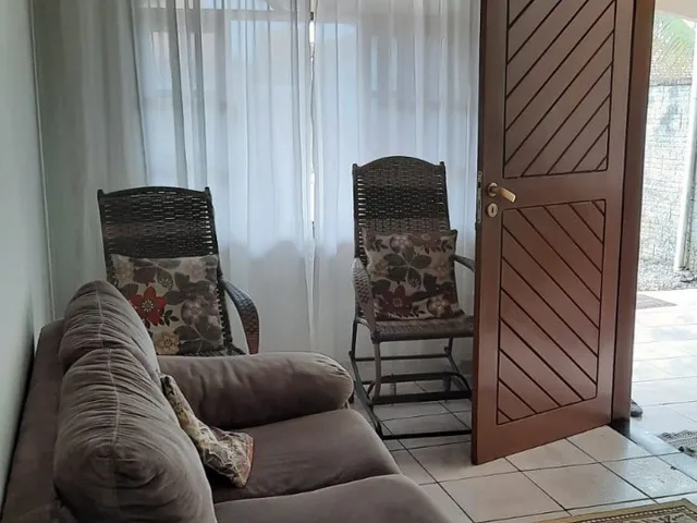 Imagem 4: Imperdível oportunidade: Casa à venda em Joinville-SC, 5 quartos, 1 suíte, 3 salas, 3