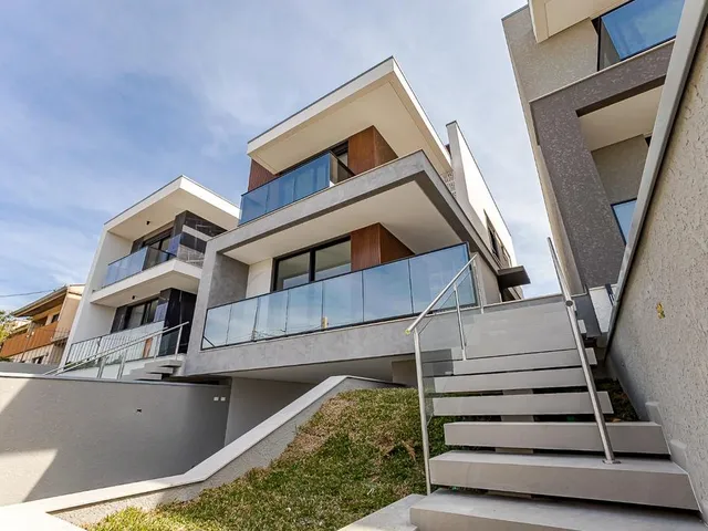 Imagem 4: Casa em Condomínio para Venda em Curitiba / PR no bairro Vista Alegre