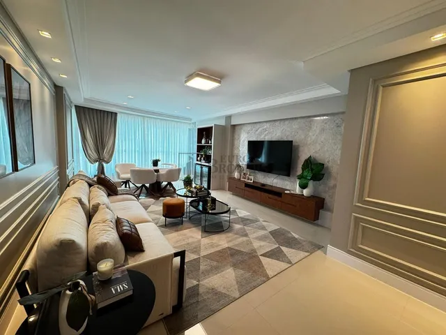 Imagem 2: Apartamento de 03 suítes com vista mar no Centro de Balneário Camboriú