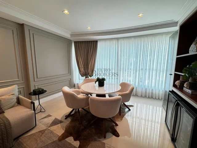 Imagem 5: Apartamento de 03 suítes com vista mar no Centro de Balneário Camboriú