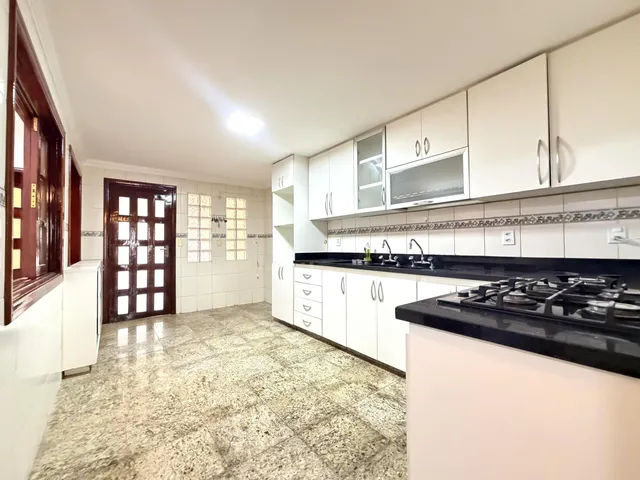 Imagem 8: P style="line-height: 1.4;">CASA TÉRREA NA HIGS 713 – 3 QUARTOS, SUÍTE, JARDIM DE