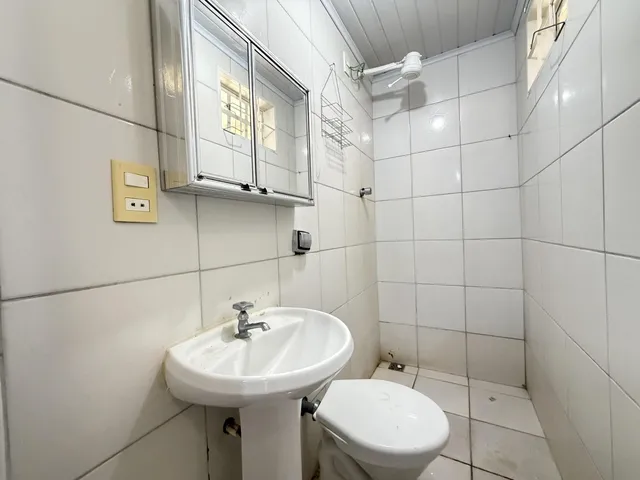 Imagem 14: P style="line-height: 1.4;">CASA TÉRREA NA HIGS 713 – 3 QUARTOS, SUÍTE, JARDIM DE