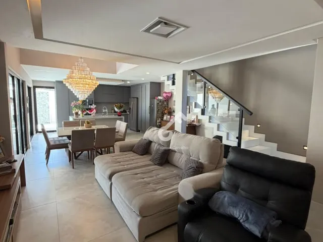 Imagem 4: ESTRADA DO COCO, Abrantes. Duplex com 3 suítes sendo à master com hidro e closet