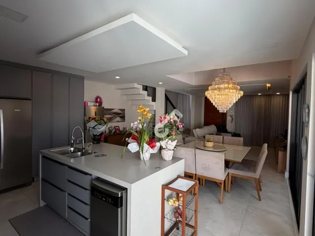 Imagem 5: ESTRADA DO COCO, Abrantes. Duplex com 3 suítes sendo à master com hidro e closet