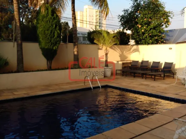 Imagem: O apartamento possui 2 Dormitórios, 1 Suíte, 2 Banheiros,