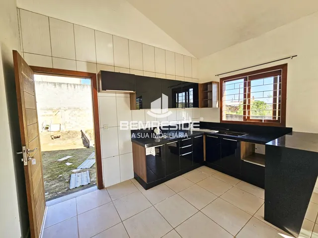 Imagem 2: Casa de laje e escriturada pronta para financiar no bairro Encruzo em Jaguaruna