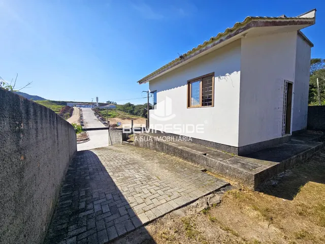 Imagem 5: Casa de laje e escriturada pronta para financiar no bairro Encruzo em Jaguaruna